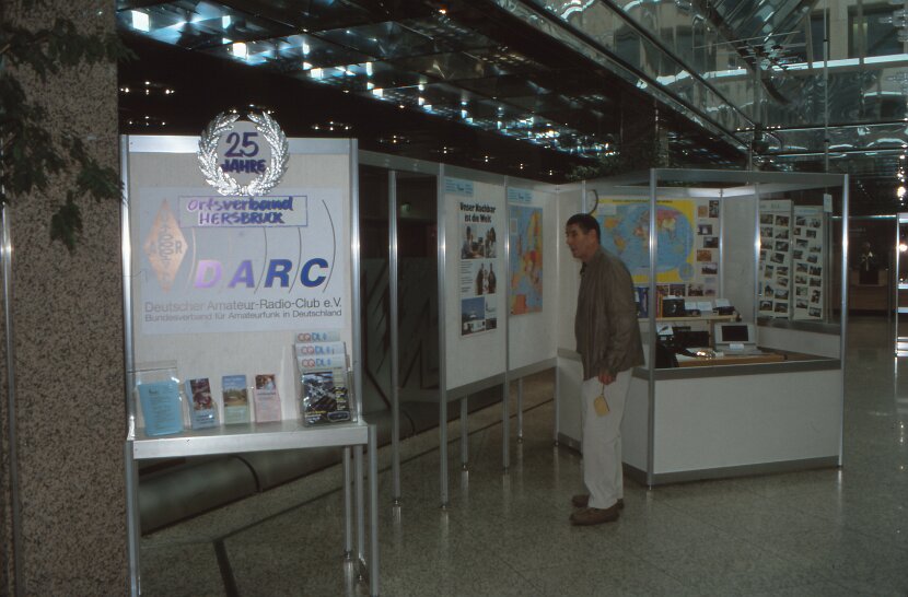 2001-05 Ausstellung Sparkasse HEB (7)