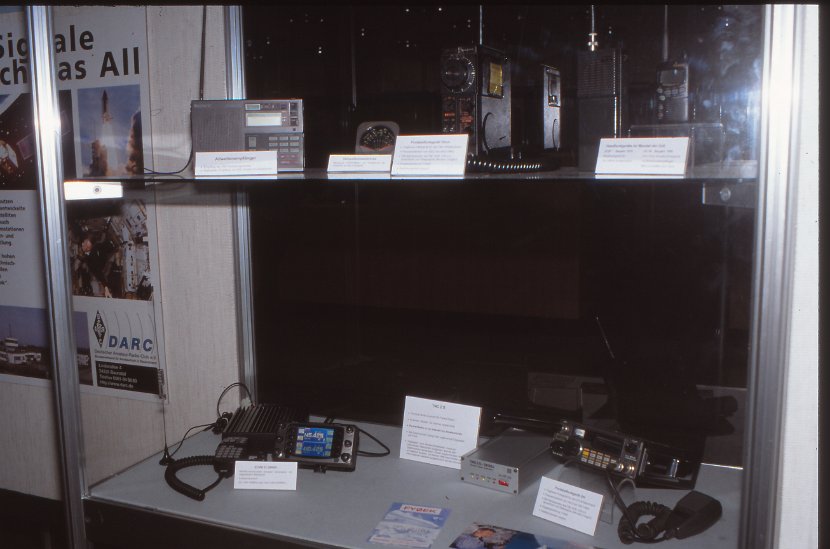 2001 05 Ausstellung Sparkasse Heb 13